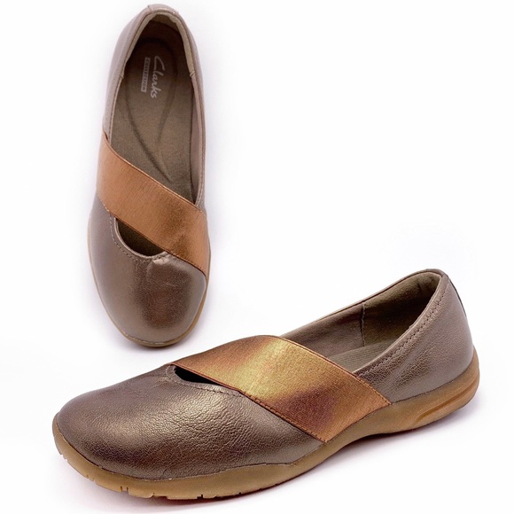 clarks ladies gore tex trainers